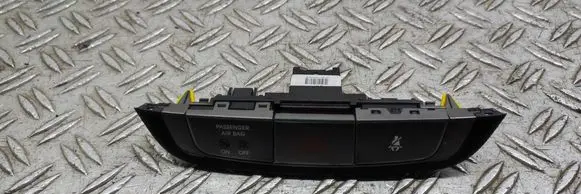 Hyundai ix35 Hazard light switch 847402S450TJN