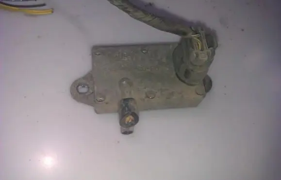 Ford Mondeo MK I Air pressure sensor F48E9J460BB