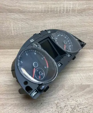 Volkswagen PASSAT B6 Speedometer (instrument cluster) 3C0920971R RHD