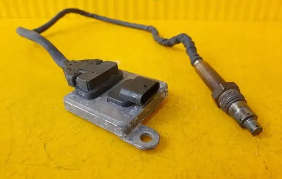 Mercedes-Benz E W213 Lambda probe sensor A0009053000
