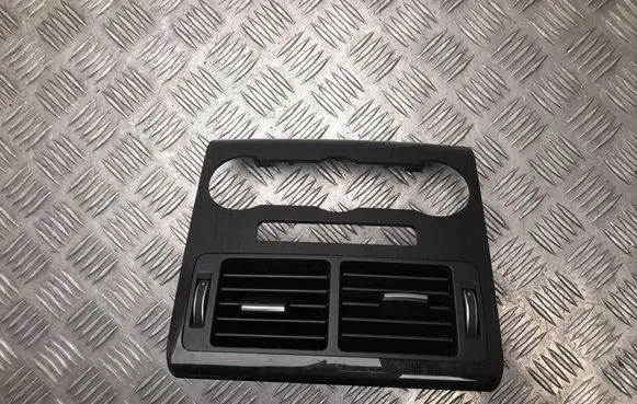 Land Rover Range Rover Sport L494 Rear air vent grill GJ32014A22AA