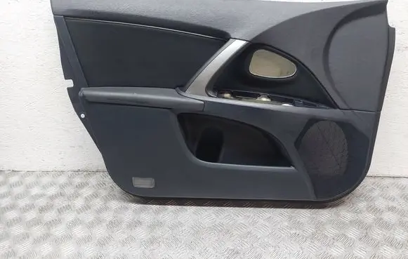 Toyota Avensis T270 Front door card panel trim 6777805040 6762005510C0 6762905040
