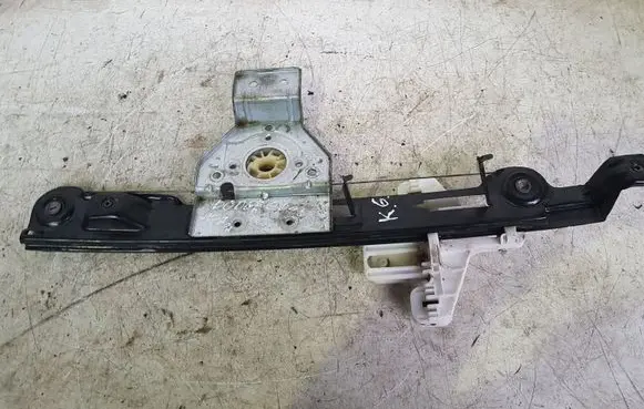 Dodge Caliber Rear window lifting mechanism without motor