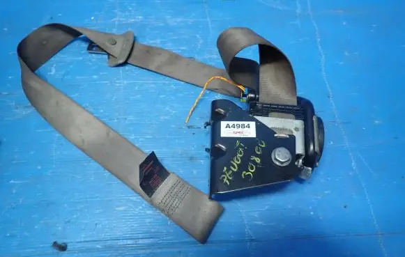 Peugeot 308cc Front seatbelt 96828002XX