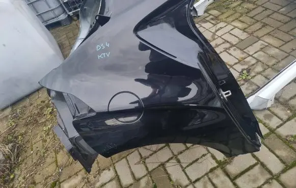 Rear quarter panel