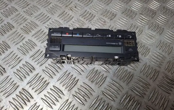 Volkswagen PASSAT B5.5 Climate control unit 3B1907044H 2400022303