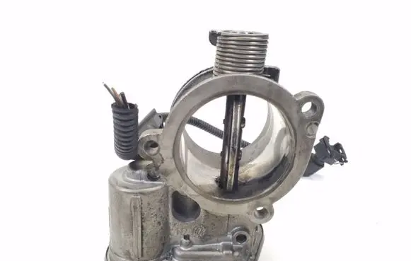 BMW 1 E81 E87 Throttle valve 7804373