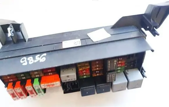 Mercedes-Benz ML W164 Fuse box set a1645451740 a1643402372