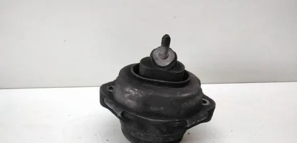 BMW X5 E53 Engine mount bracket 6758444