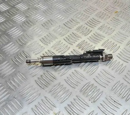 BMW 5 F10 F11 Fuel injector 7597870 0261500109