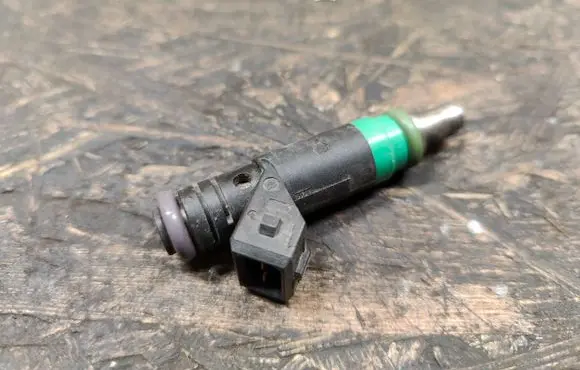 Ford Focus Fuel injector 98MFBC