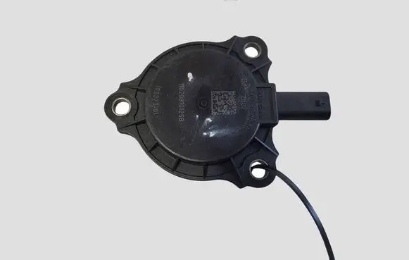 Mercedes-Benz E W212 Camshaft vanos timing valve A2761560490