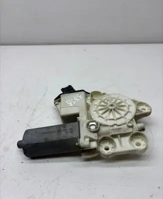 Toyota Corolla E120 E130 Rear door window regulator motor 992045100 0301