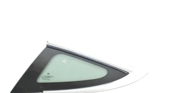 Tesla Model 3 Rear side window 108070300
