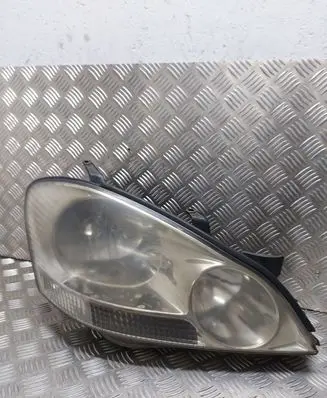 Toyota Avensis Verso Headlight/headlamp