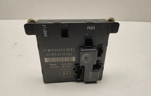 Mercedes-Benz E W211 Door control unit/module A2118704026