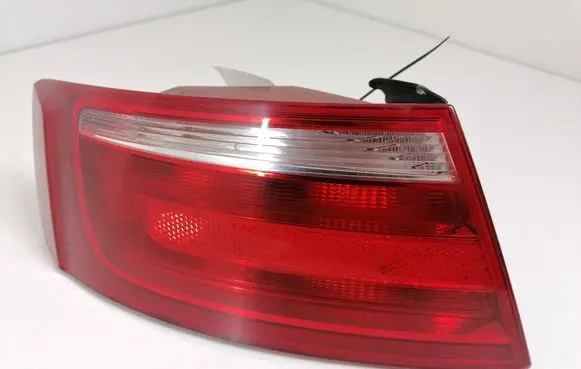 Audi A5 8T 8F Rear/tail lights 8T0945095