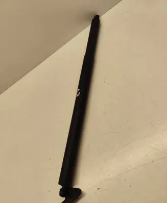 Hyundai Santa Fe Tailgate strut 