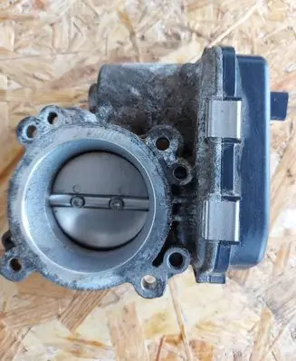 Volkswagen Golf VII Throttle body valve 04E133062Q