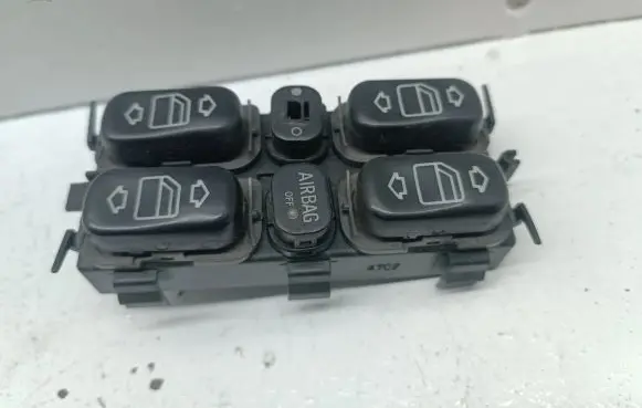 Mercedes-Benz A W168 Electric window control switch 1688206810
