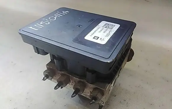 Opel Insignia A ABS Pump 13332549