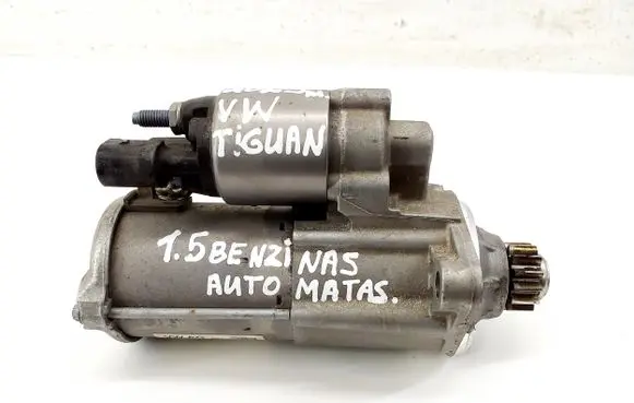 Volkswagen Tiguan Starter motor 02E911022H