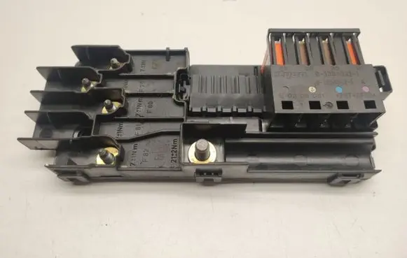 Mercedes-Benz ML W164 Fuse module A2115452601