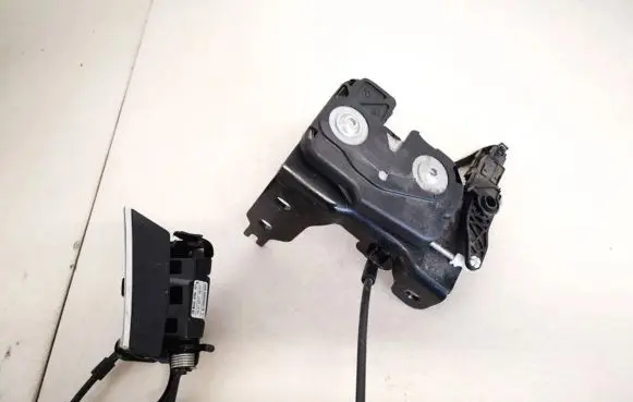 Mercedes-Benz E W212 Seat back rest lock catch a2129200772