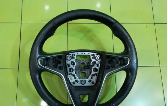 Opel Insignia A Steering wheel UP190