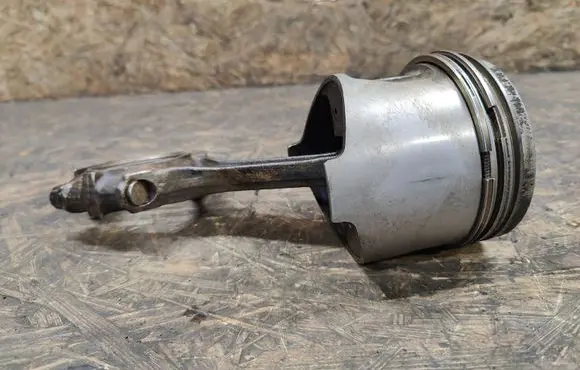 Mercedes-Benz S W116 Piston with connecting rod 11706