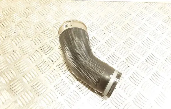 Volvo XC90 Intercooler hose/pipe 31686561