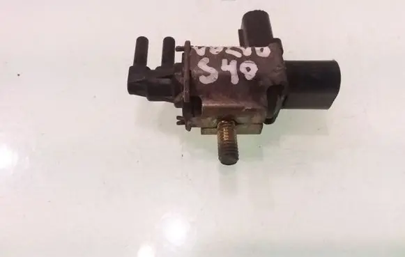 Vacuum valve