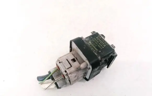 Toyota Avensis Verso Glow plug pre-heat relay 2861067010 28610-67010
