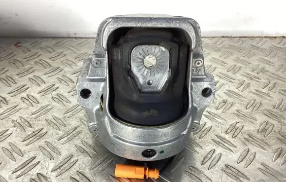 Audi A4 S4 B8 8K Engine mount bracket 8K0199381PC