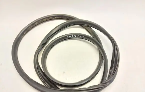 Ford Ranger IV Sliding door rubber seal FORDRENGUSZC23