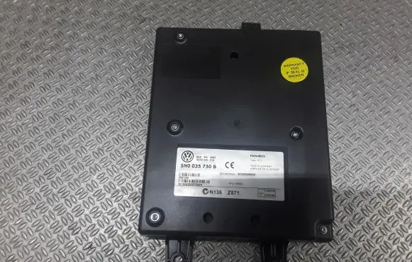 Volkswagen PASSAT B6 Bluetooth control unit module 5N0035730B
