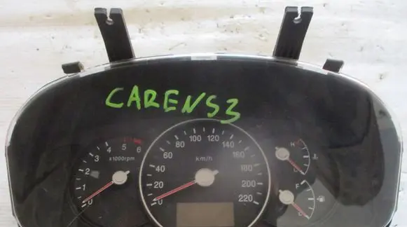 KIA Carens III Speedometer (instrument cluster) 940051D170