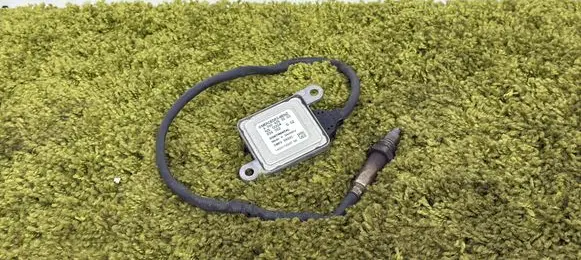 Mercedes-Benz ML W164 Lambda probe sensor A0009053503 0009053503