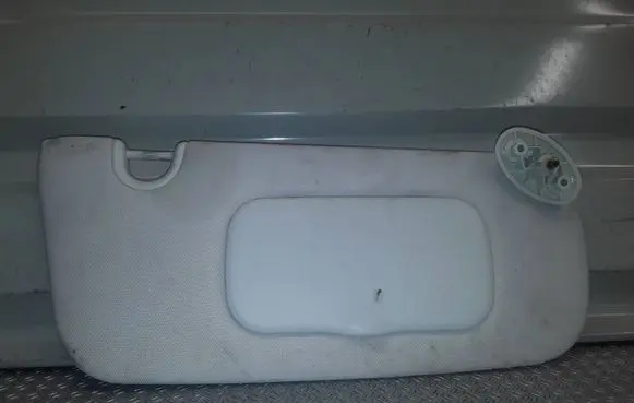 Dodge Caliber Sun visor 