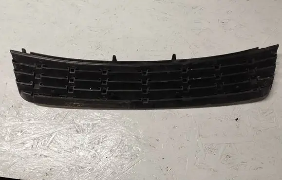 Volkswagen PASSAT B5 Front grill Fksg004