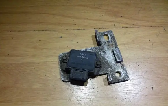 Opel Vectra B Ignition amplifier control unit 90243618