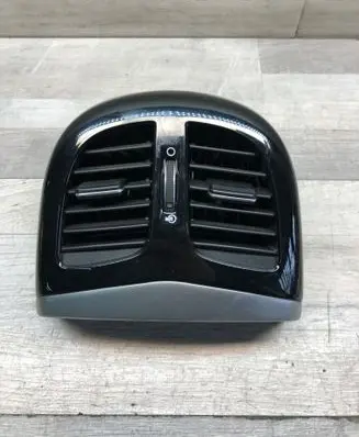 Hyundai i40 Rear air vent grill 846423Z001