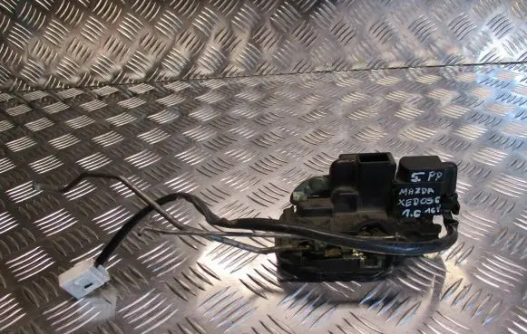 Mazda Xedos 6 Front door lock