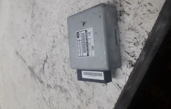 Opel Zafira A Gearbox control unit/module 09132676