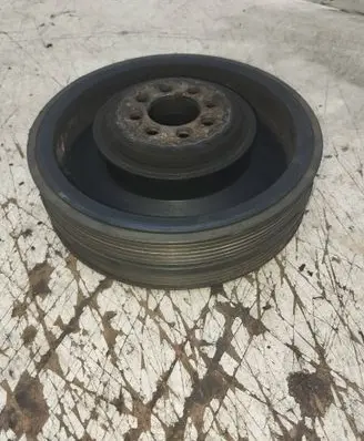 Volkswagen PASSAT B5.5 Crankshaft pulley 059105383A
