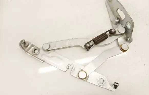 Volkswagen Jetta V Tailgate/trunk/boot hinge 1K5827301A