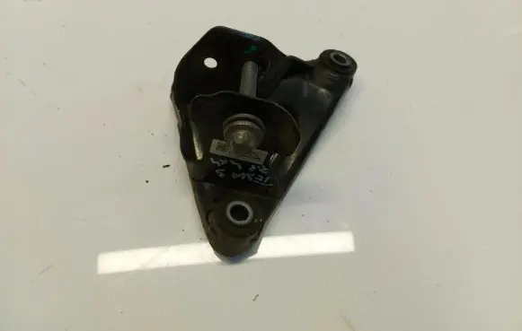 Tesla Model 3 Engine mount bracket 110232-00-c