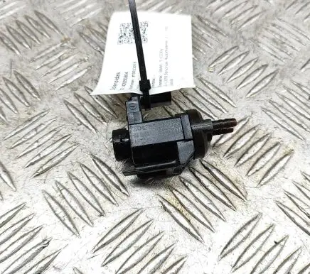 BMW 5 G30 G31 Turbo solenoid valve 8570591