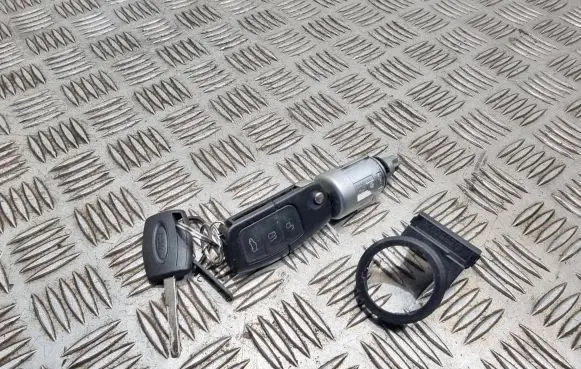Ford Focus Ignition lock 3m5ar3677 6e5t15607ba 17y8a21760