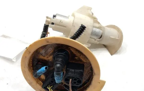 BMW 5 F10 F11 In-tank fuel pump 